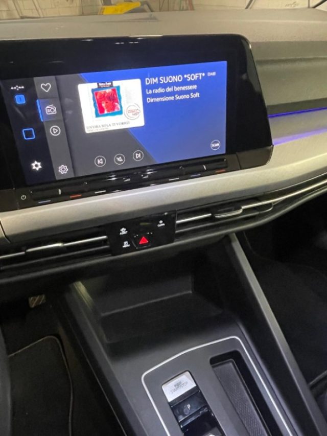 VOLKSWAGEN Golf usata, con Autoradio
