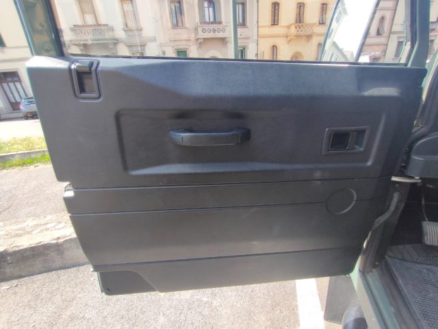 LAND ROVER Defender usata 14