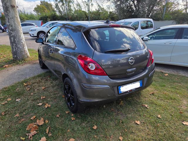 OPEL Corsa usata, con Autoradio
