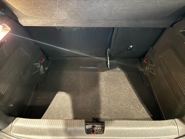 OPEL Crossland usata, con Controllo automatico clima