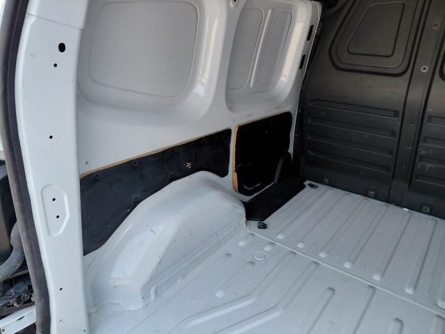 RENAULT Kangoo usata 26