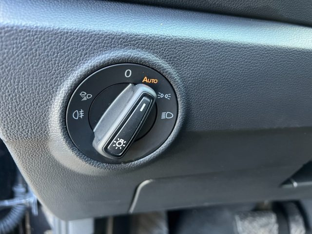 VOLKSWAGEN T-Roc usata 20