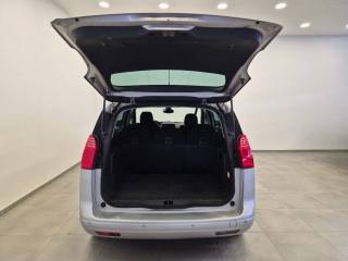 PEUGEOT 5008 usata 31
