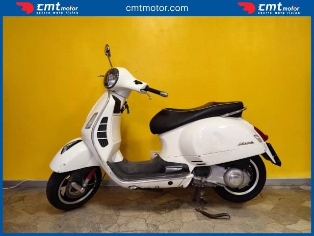 VESPA GTS 300 usata 1