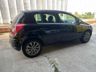 OPEL Corsa usata, con Autoradio