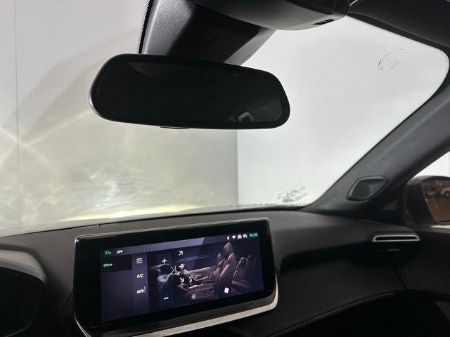 PEUGEOT 2008 usata, con Cruise Control