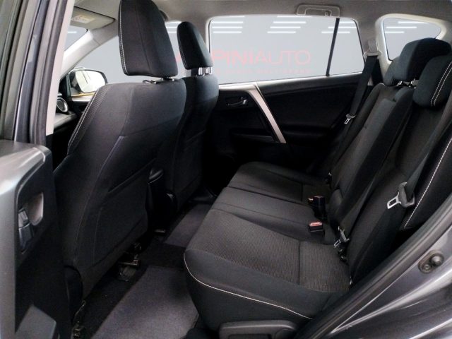 TOYOTA RAV 4 usata 14