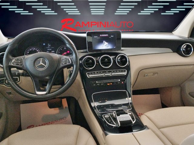 MERCEDES-BENZ GLC 220 usata 14