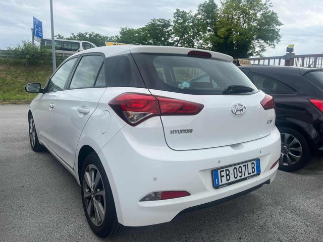 HYUNDAI i20 usata, con Airbag Passeggero