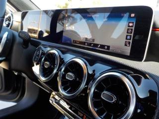 MERCEDES-BENZ A 180 usata, con Sistema di parcheggio automatico
