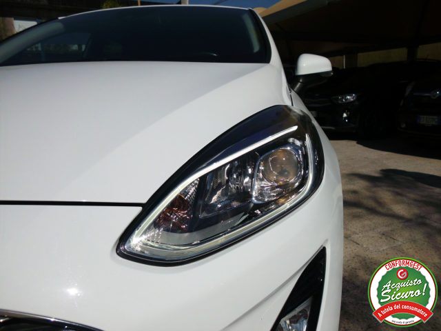 FORD Fiesta usata, con Bluetooth
