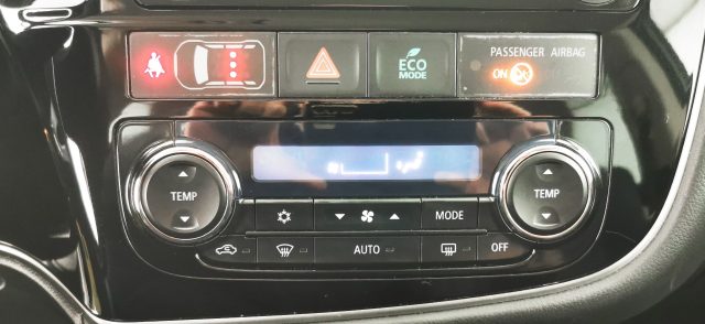 MITSUBISHI Outlander usata, con Fendinebbia