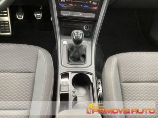 VOLKSWAGEN Touran usata, con Autoradio