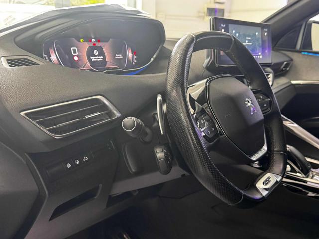 PEUGEOT 5008 usata, con Bluetooth