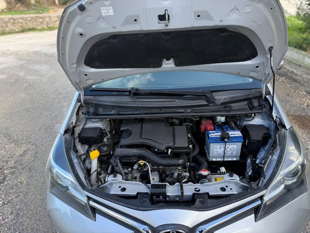 TOYOTA Yaris usata, con Bluetooth