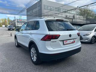 VOLKSWAGEN Tiguan usata, con Autoradio