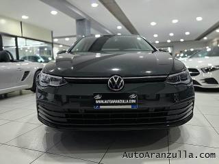 VOLKSWAGEN Golf usata, con USB