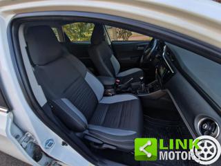 TOYOTA Auris usata, con Servosterzo