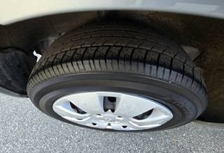 TOYOTA Yaris usata 13