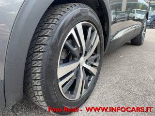 PEUGEOT 3008 usata, con Leve al volante
