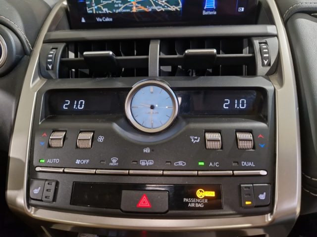 LEXUS NX 300 usata, con Sedili riscaldati