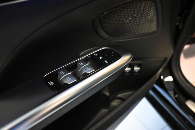 MERCEDES-BENZ C 300 usata 30