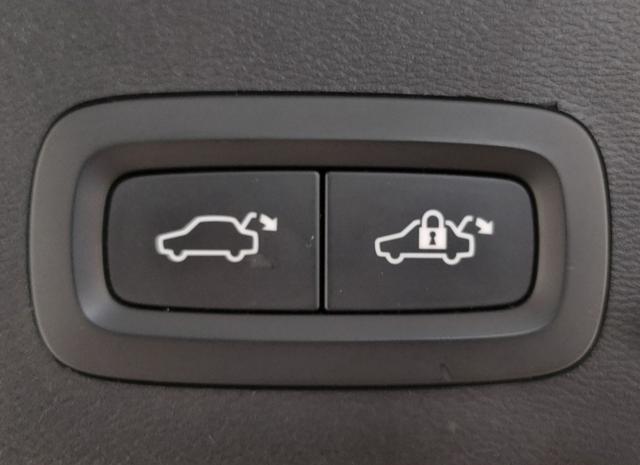 VOLVO XC40 usata, con Sensori di parcheggio posteriori