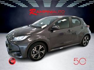 TOYOTA Yaris usata 9