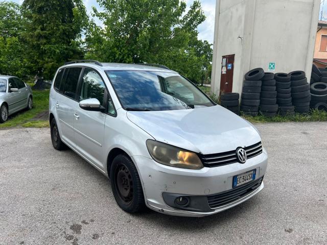 VOLKSWAGEN Touran usata, con Autoradio