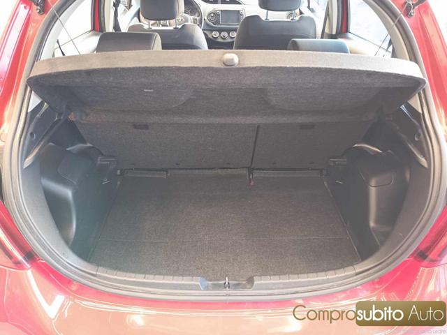 TOYOTA Yaris usata 31