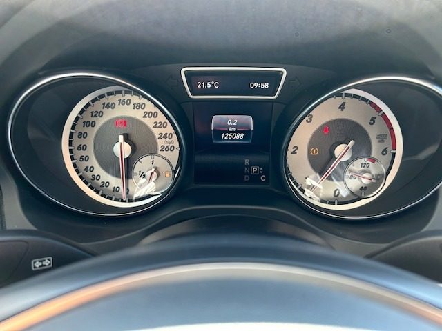 MERCEDES-BENZ CLA 200 usata, con Climatizzatore