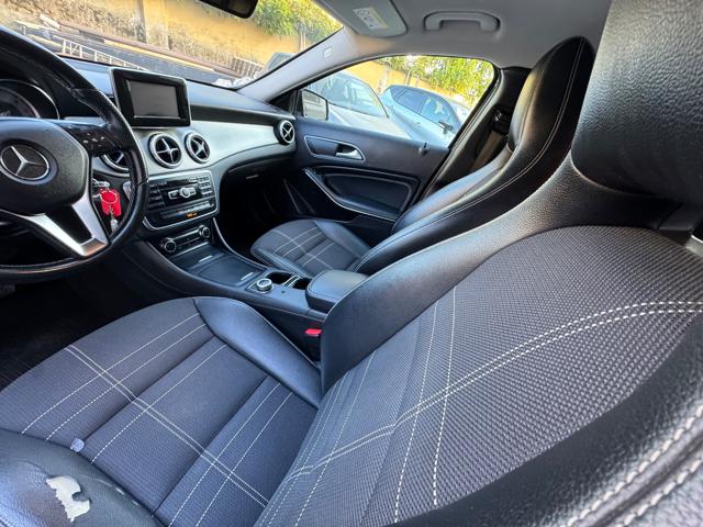 MERCEDES-BENZ GLA 200 usata, con Controllo automatico clima