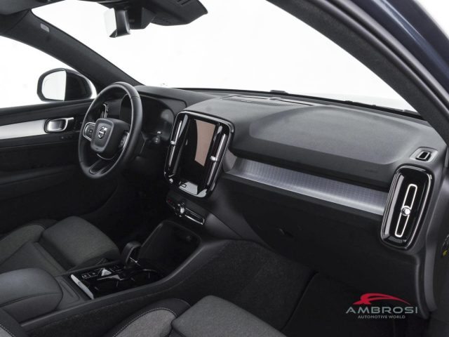 VOLVO XC40 usata 11