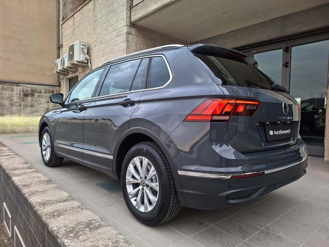 VOLKSWAGEN Tiguan usata, con Autoradio