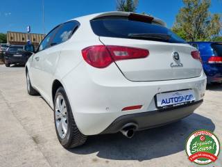 ALFA ROMEO Giulietta usata, con Autoradio