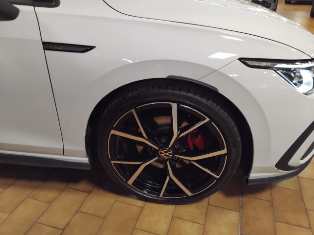 VOLKSWAGEN Golf usata, con Bracciolo
