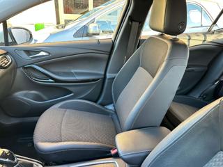 OPEL Astra usata, con USB