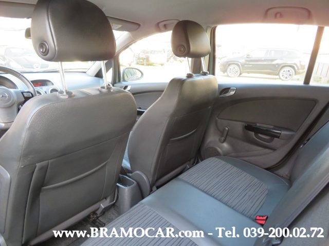 OPEL Corsa usata, con Monitoraggio pressione pneumatici