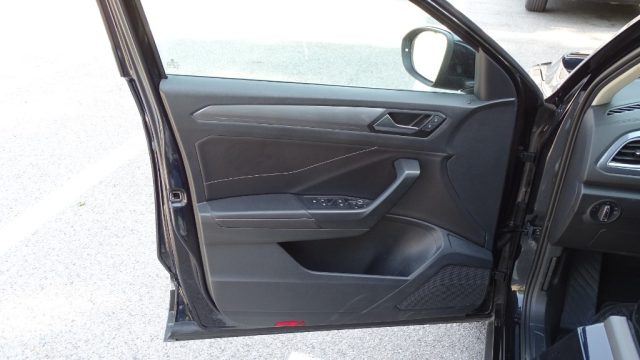 VOLKSWAGEN T-Roc usata, con Climatizzatore automatico, 2 zone