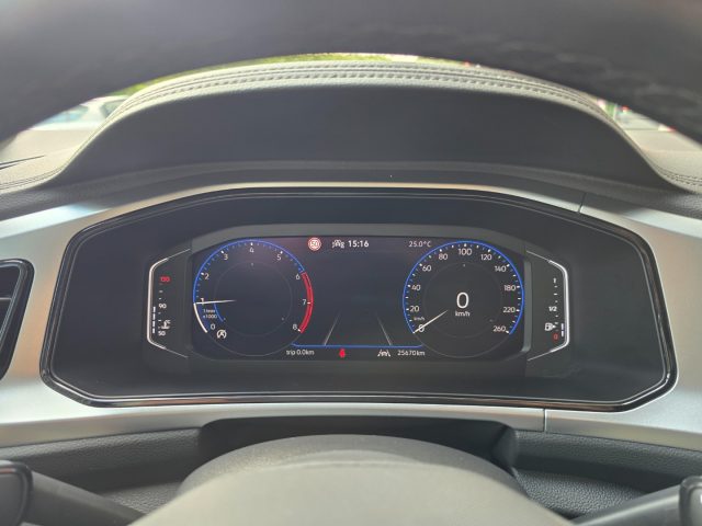 VOLKSWAGEN T-Roc usata 37