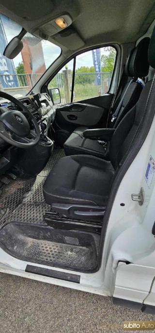 RENAULT Trafic usata 14