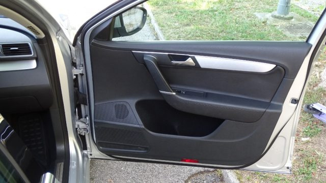 VOLKSWAGEN Passat usata 52