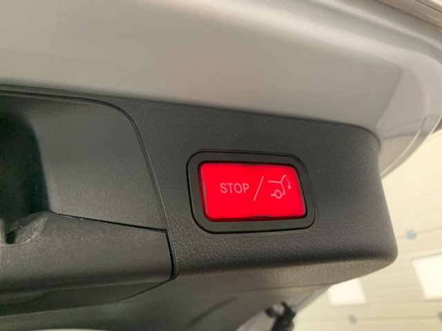 MERCEDES-BENZ GLB 180 usata, con Fari Xenon