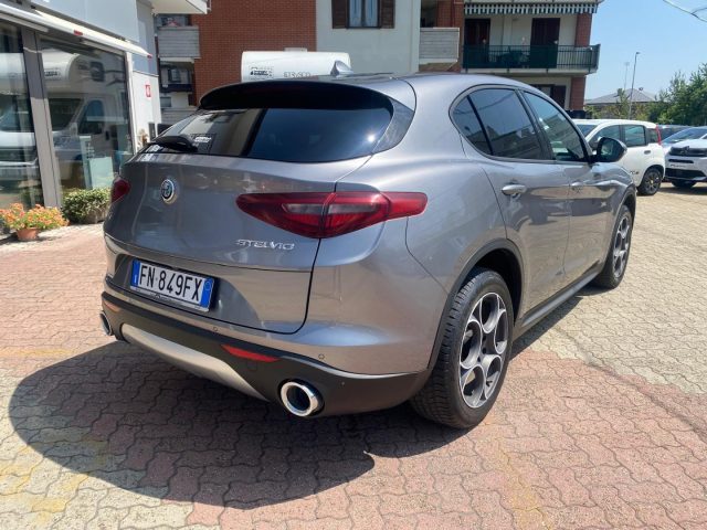 ALFA ROMEO Stelvio usata, con Autoradio
