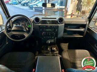 LAND ROVER Defender usata 13