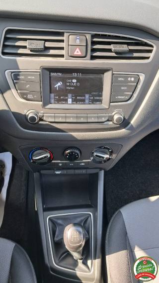 HYUNDAI i20 usata, con Autoradio