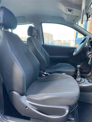 FIAT Punto usata 8