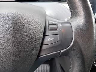 PEUGEOT 2008 usata, con Cruise Control