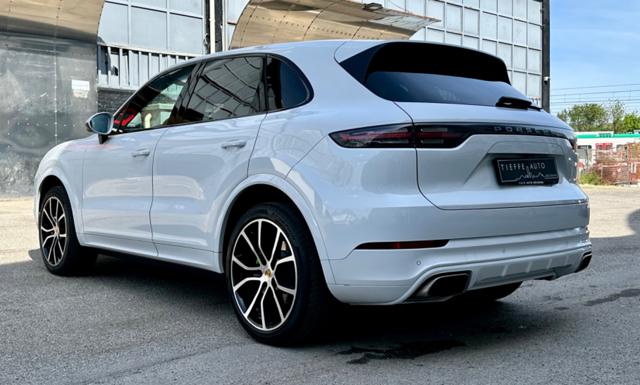 PORSCHE Cayenne usata, con Autoradio