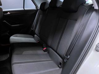 VOLKSWAGEN T-Roc usata, con USB